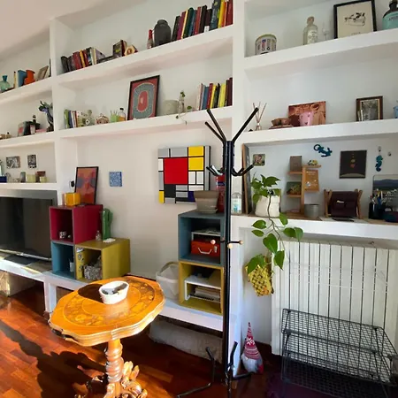 Apartment Bilocale - Zona Isola Milan